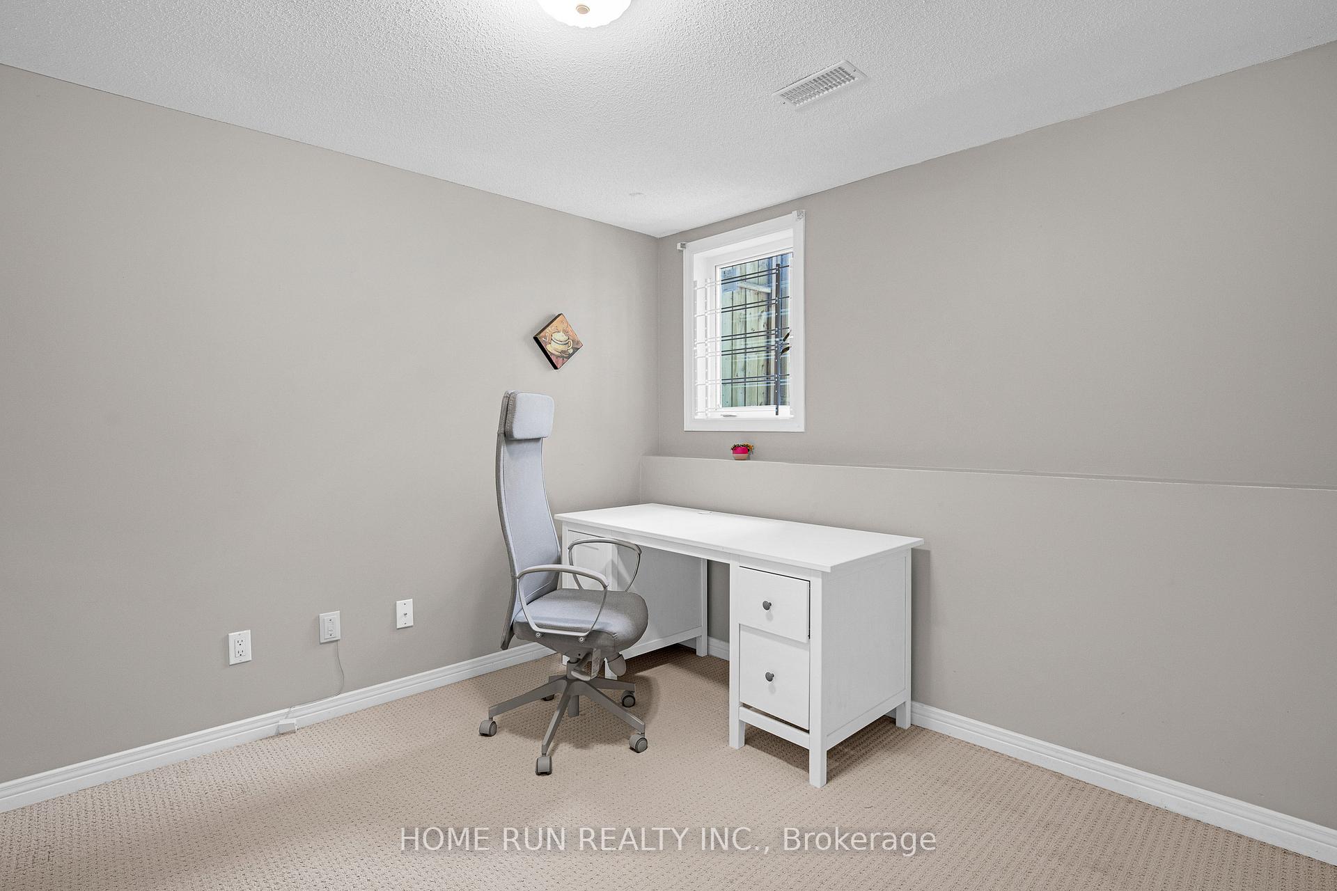 Photo 24 of 8 Gwynne Avenue, Ottawa, Civic Hospital — HOMEH