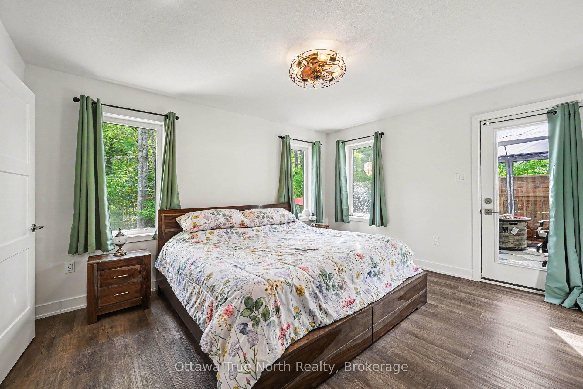 Photo 15 of 1196 Flat Rapids Road, McNab/Braeside, Mcnab/Braeside Twps — HOMEH