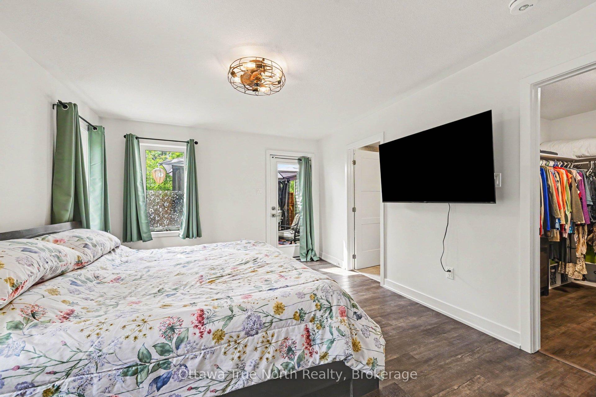Photo 16 of 1196 Flat Rapids Road, McNab/Braeside, Mcnab/Braeside Twps — HOMEH