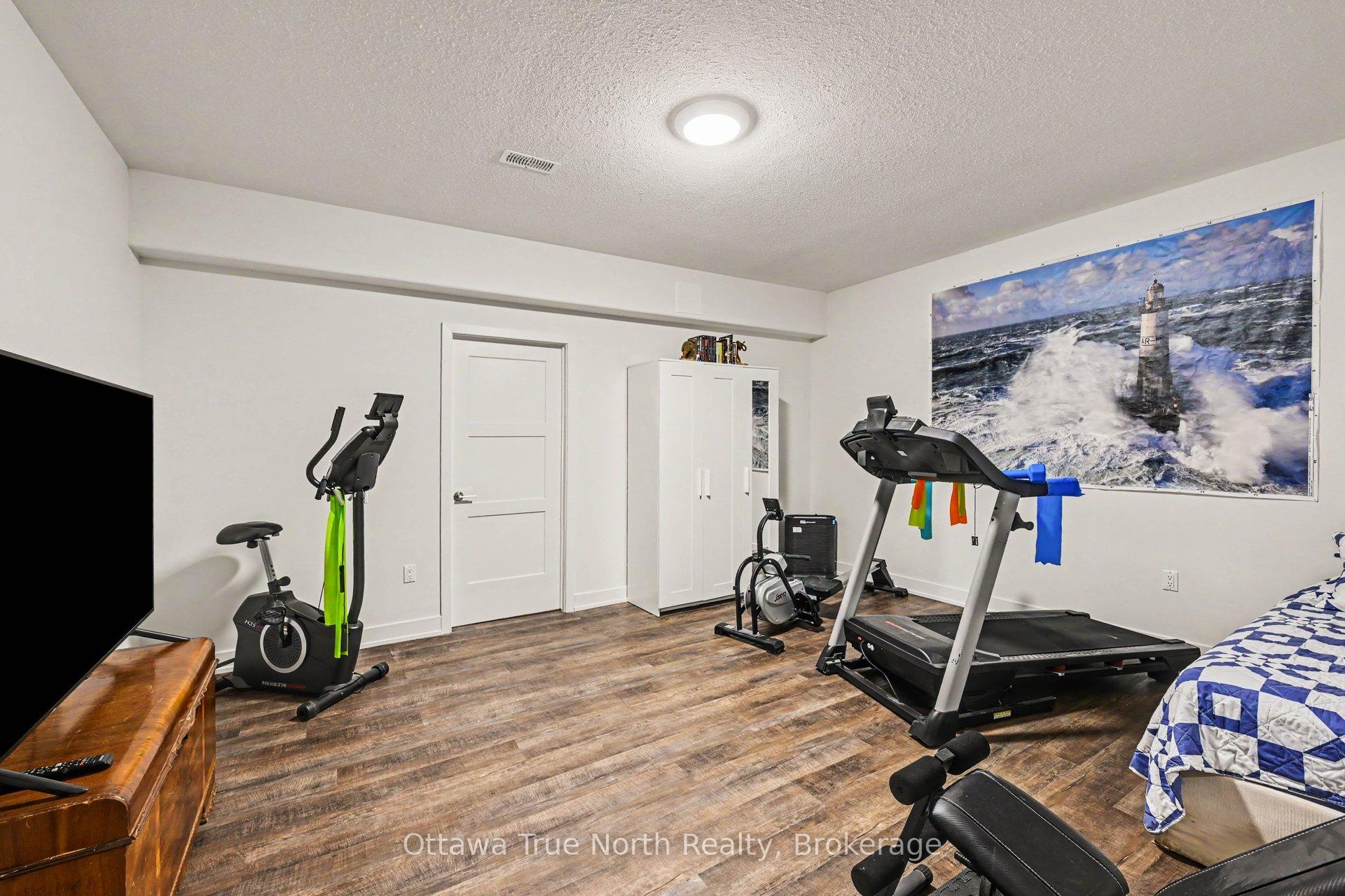 Photo 23 of 1196 Flat Rapids Road, McNab/Braeside, Mcnab/Braeside Twps — HOMEH