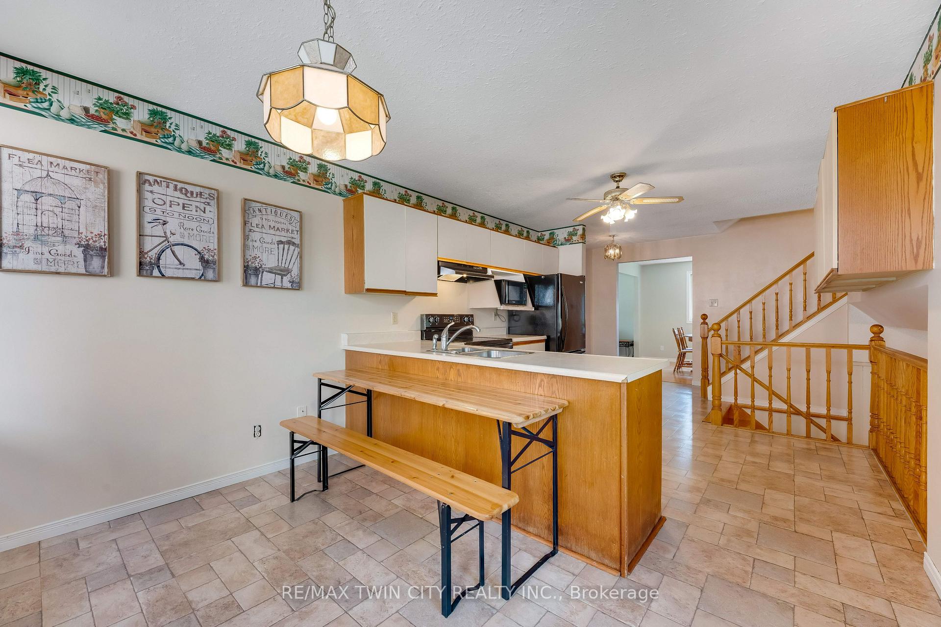 Photo 10 of 131 Brierdale Drive, Kitchener, Idlewood — HOMEH