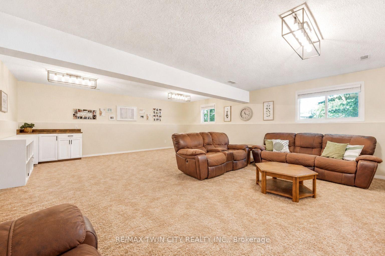 Photo 14 of 131 Brierdale Drive, Kitchener, Idlewood — HOMEH