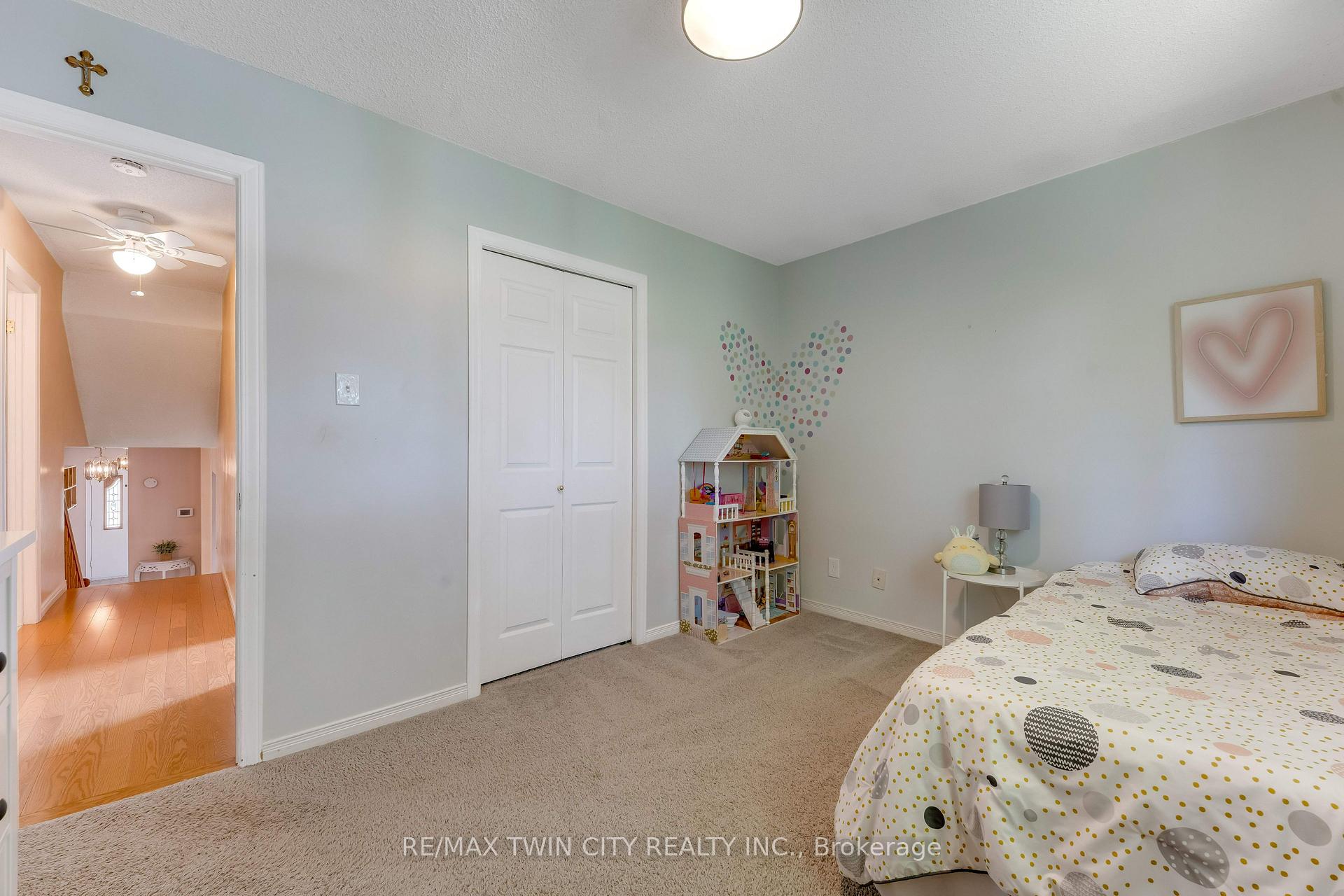 Photo 25 of 131 Brierdale Drive, Kitchener, Idlewood — HOMEH