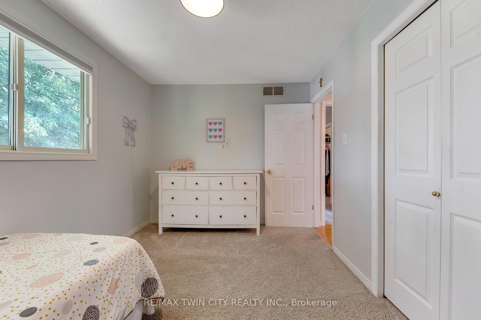 Photo 26 of 131 Brierdale Drive, Kitchener, Idlewood — HOMEH