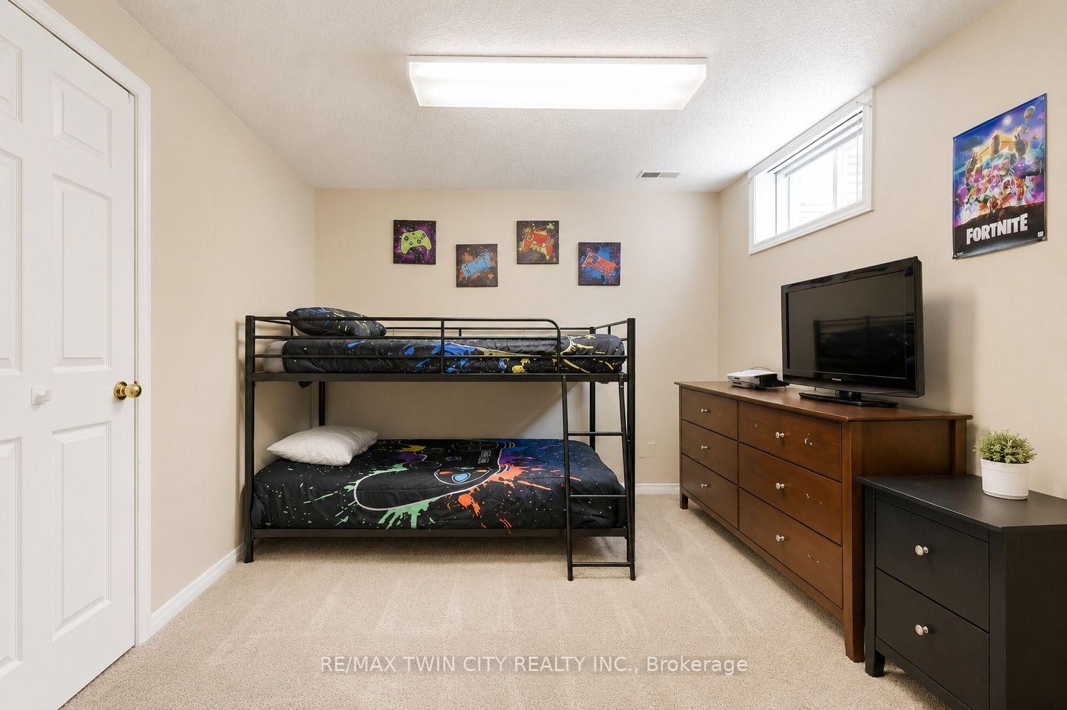 Photo 31 of 131 Brierdale Drive, Kitchener, Idlewood — HOMEH