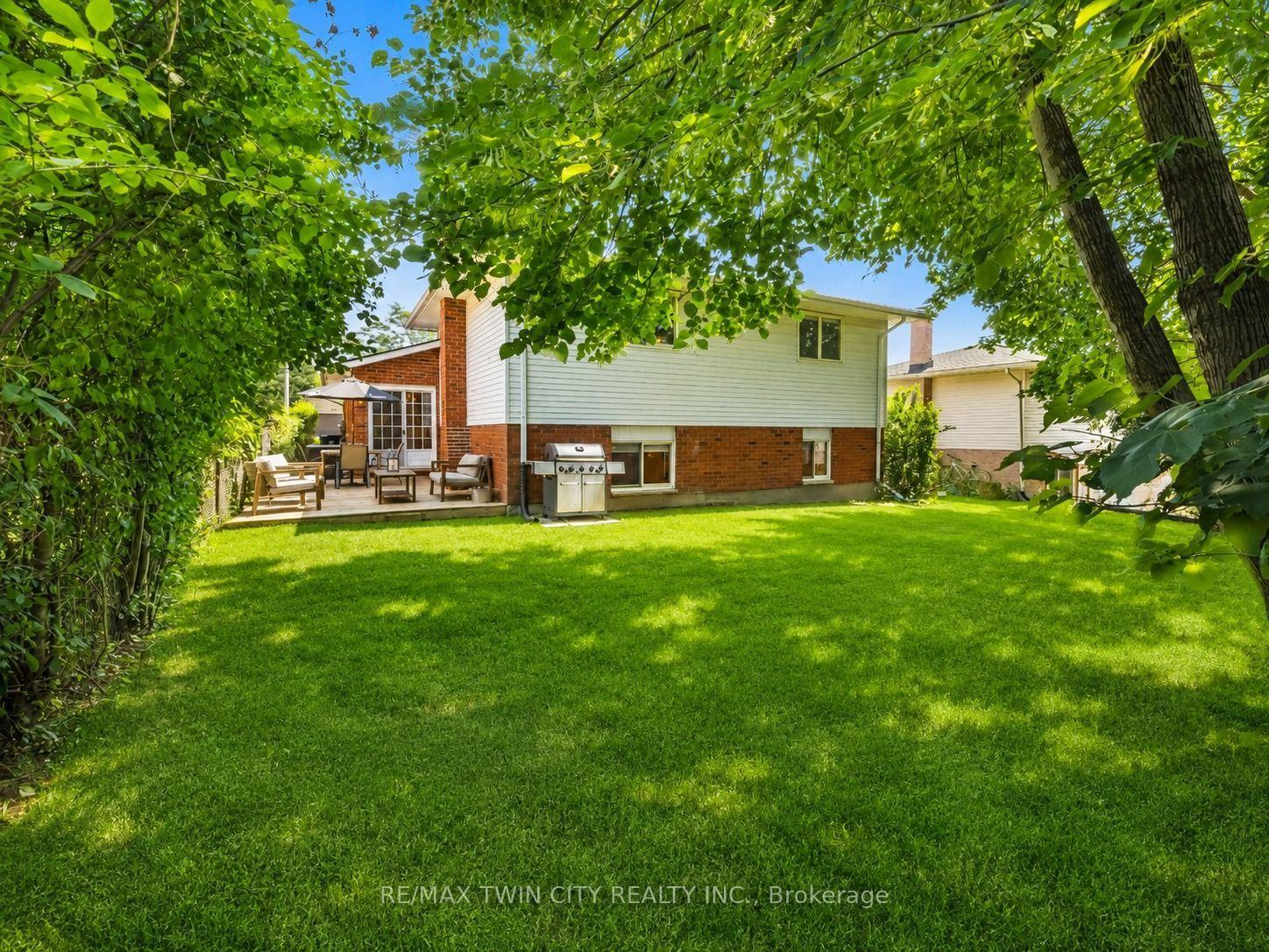 Photo 37 of 131 Brierdale Drive, Kitchener, Idlewood — HOMEH