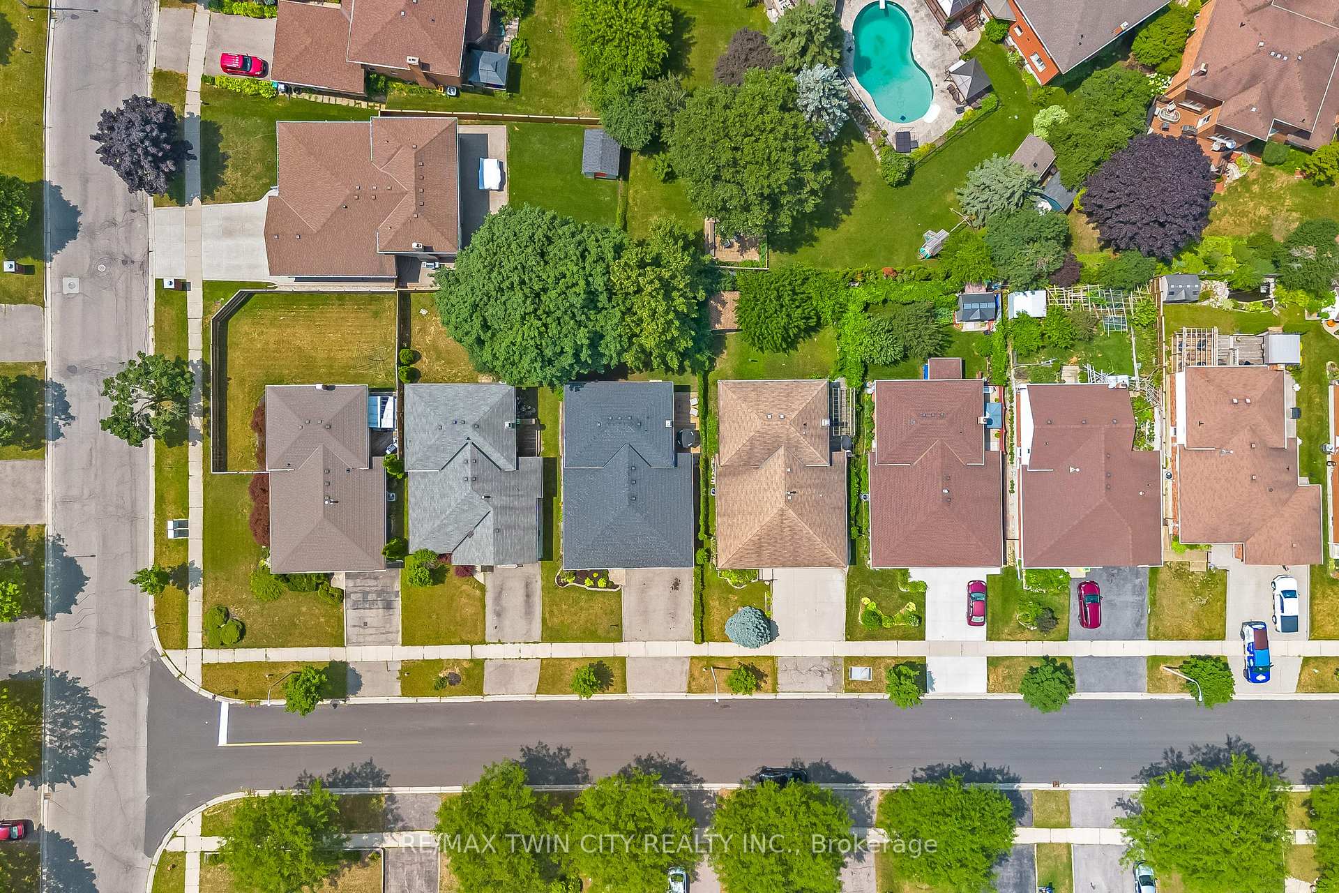 Photo 43 of 131 Brierdale Drive, Kitchener, Idlewood — HOMEH
