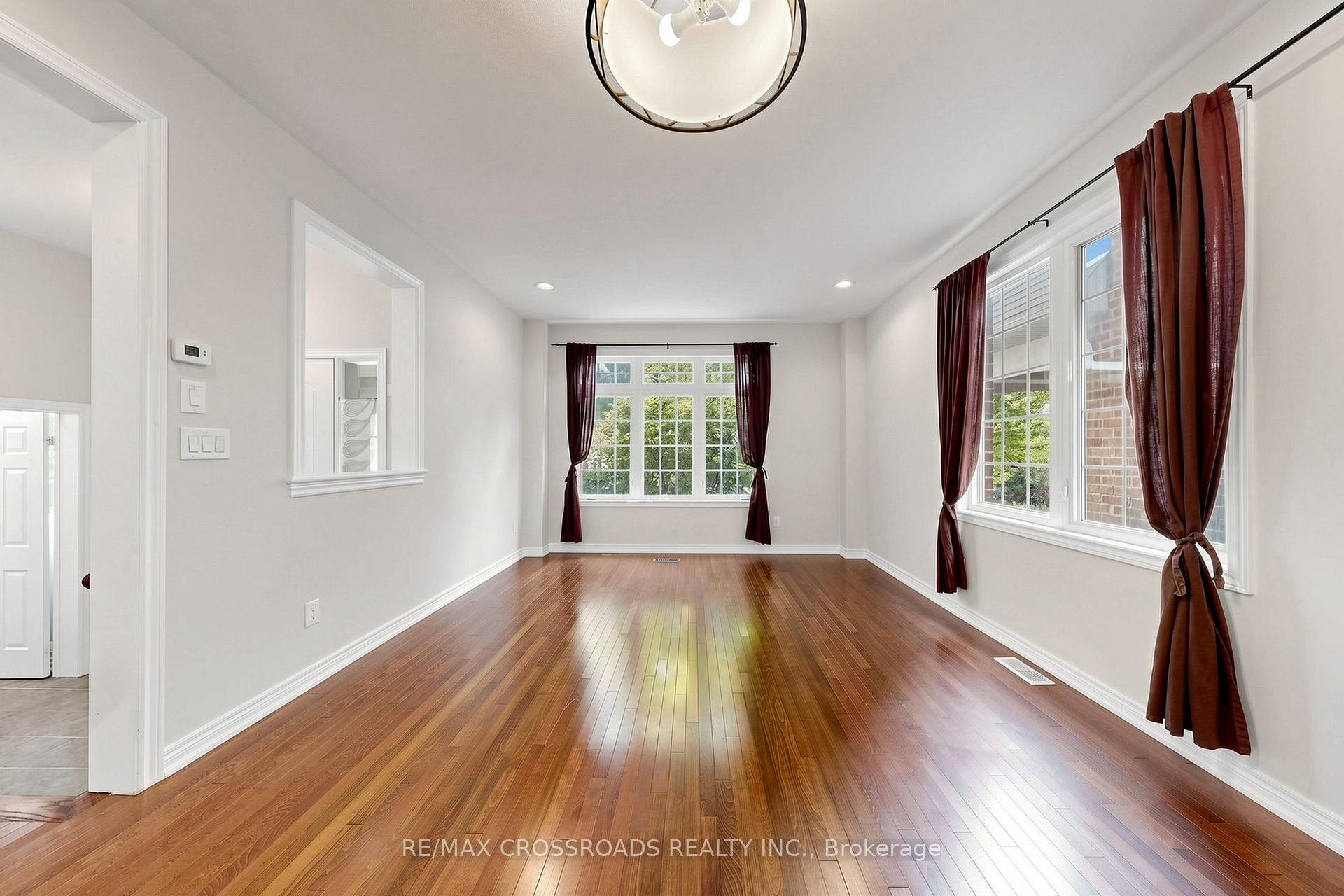 Photo 4 of 52 Dungannon Drive, Markham, Angus Glen — HOMEH