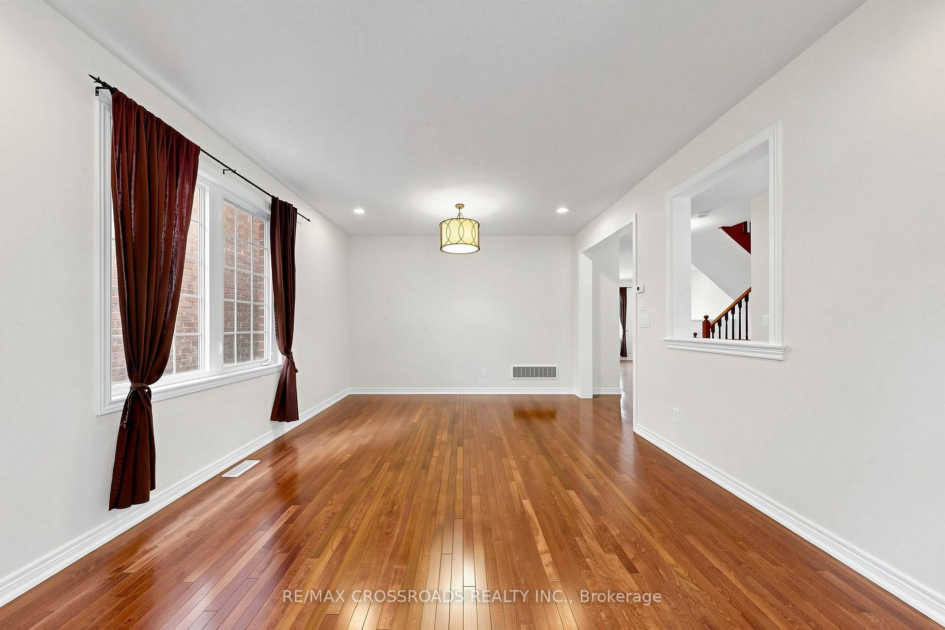 Photo 5 of 52 Dungannon Drive, Markham, Angus Glen — HOMEH