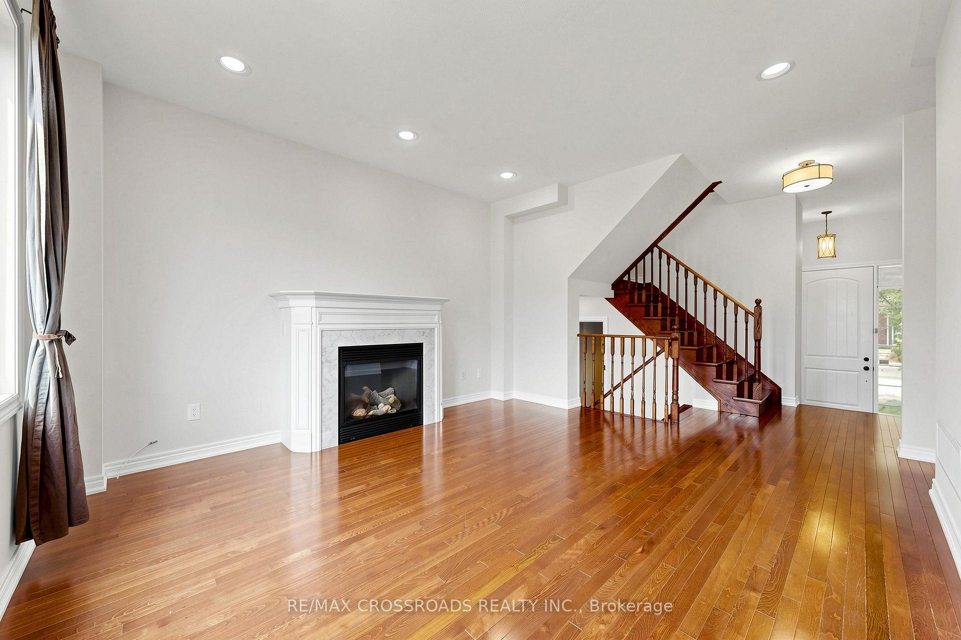 Photo 8 of 52 Dungannon Drive, Markham, Angus Glen — HOMEH