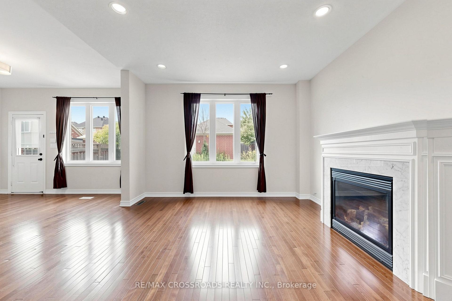 Photo 11 of 52 Dungannon Drive, Markham, Angus Glen — HOMEH
