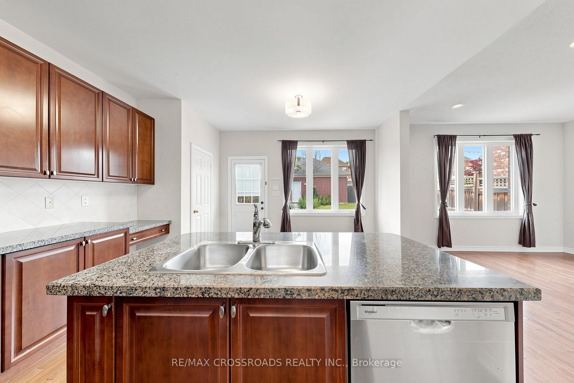 Photo 14 of 52 Dungannon Drive, Markham, Angus Glen — HOMEH