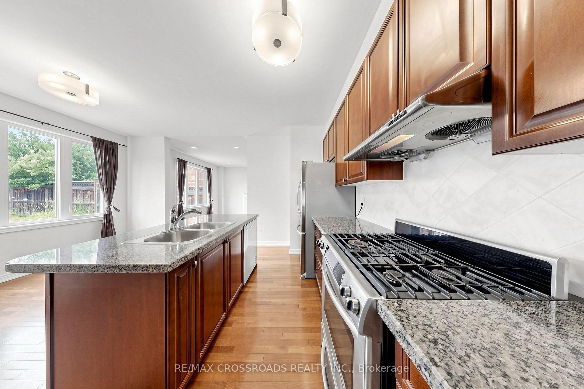 Photo 15 of 52 Dungannon Drive, Markham, Angus Glen — HOMEH