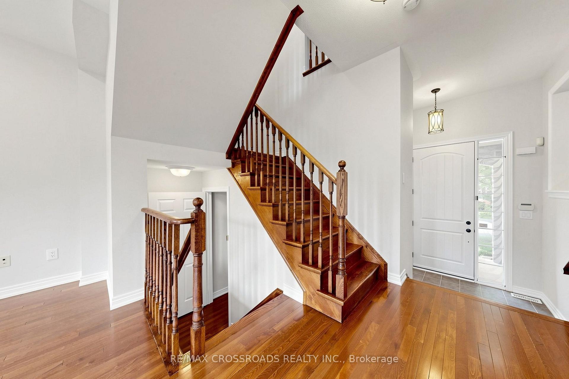 Photo 16 of 52 Dungannon Drive, Markham, Angus Glen — HOMEH