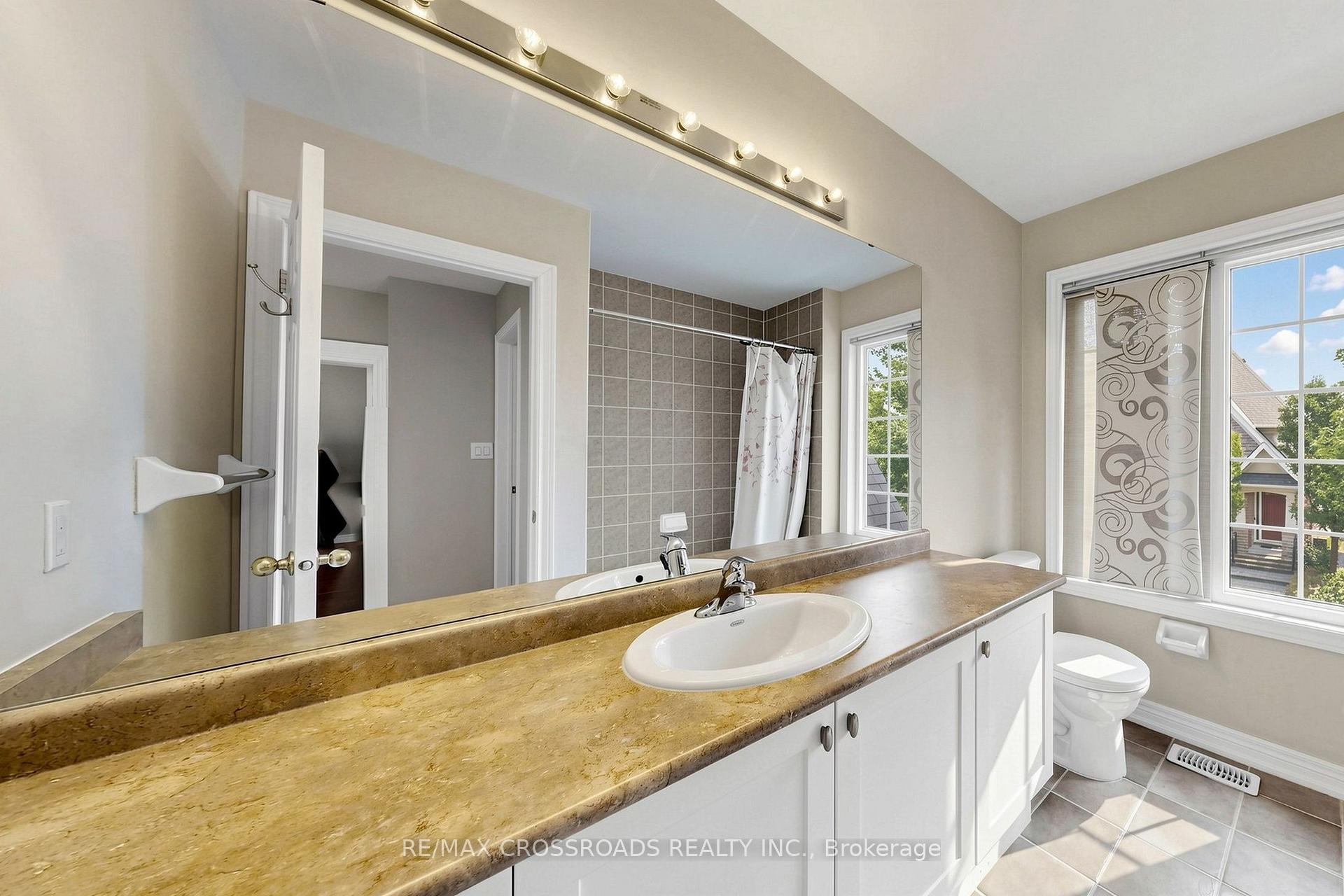 Photo 22 of 52 Dungannon Drive, Markham, Angus Glen — HOMEH