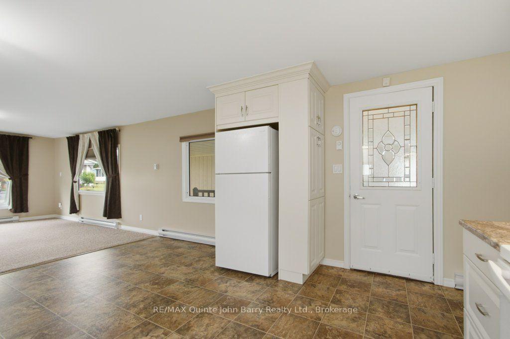 Photo 13 of 11 Killdeer Lane, Belleville, Belleville Ward — HOMEH