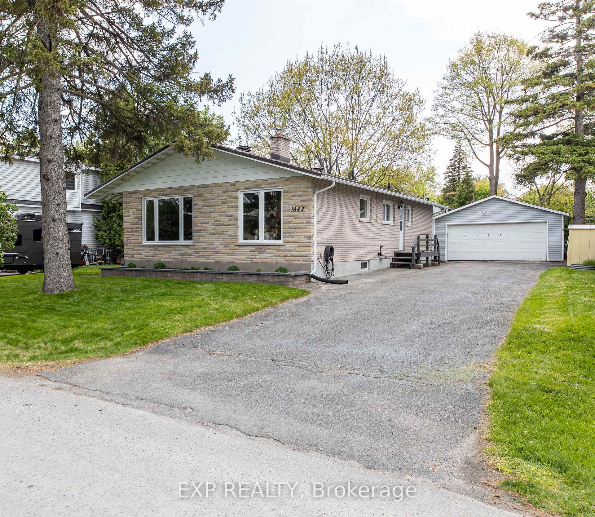 Photo 1 of 1642 Valmarie Avenue, Ottawa, Carleton Heights — HOMEH