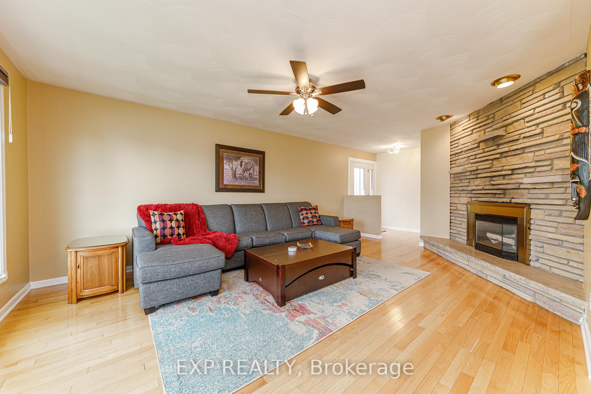 Photo 4 of 1642 Valmarie Avenue, Ottawa, Carleton Heights — HOMEH