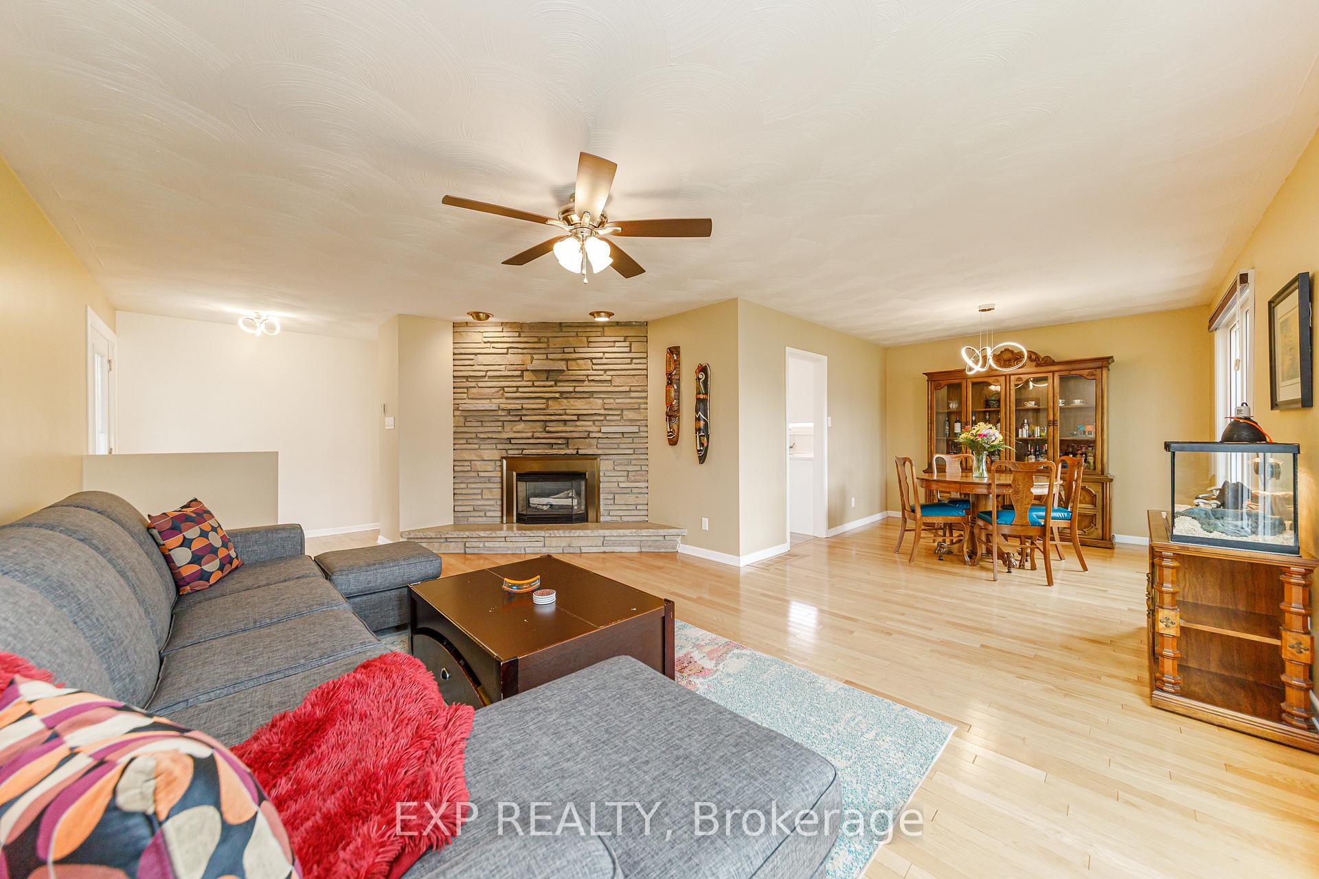 Photo 5 of 1642 Valmarie Avenue, Ottawa, Carleton Heights — HOMEH