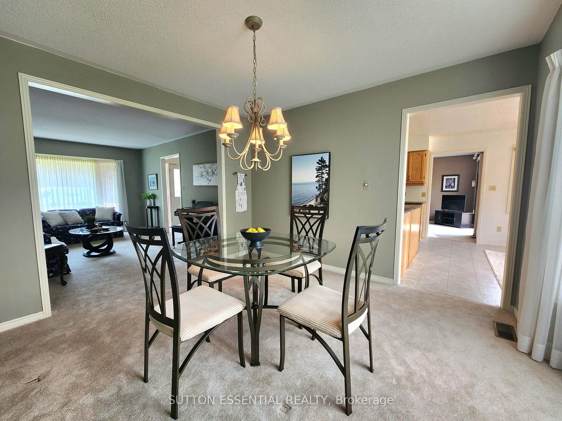 Photo 14 of 116 Margaret Place, Brockville, Brockville — HOMEH