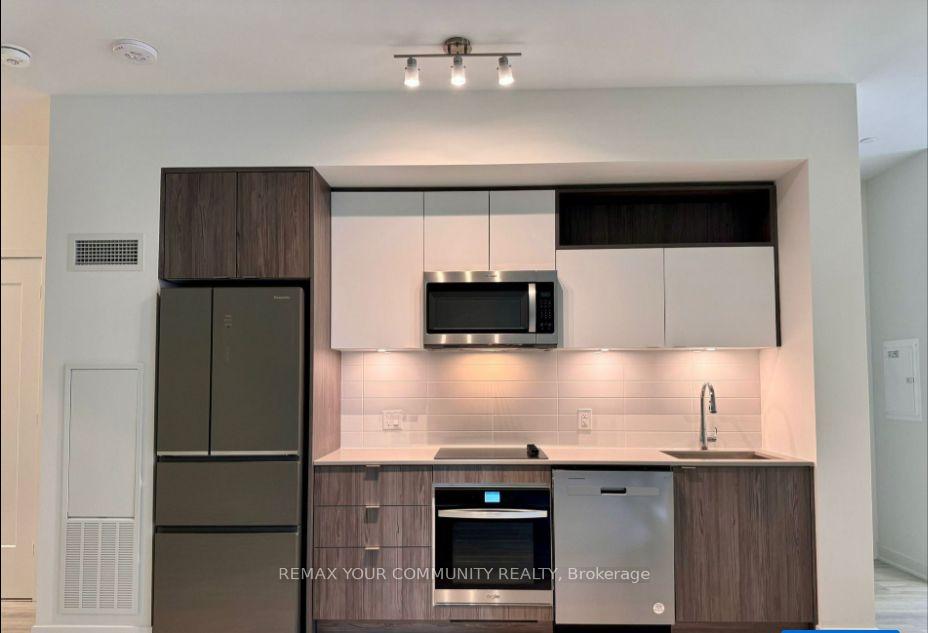 Photo 2 of Unit 102 SE, 60 Princess Avenue SE, Toronto, Waterfront Communities — HOMEH