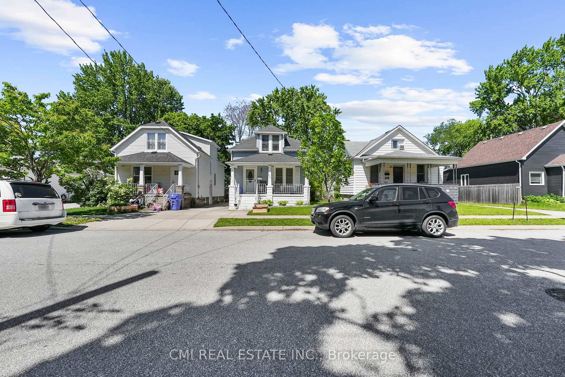 Photo 2 of 433 Lydia Street, Sarnia — HOMEH