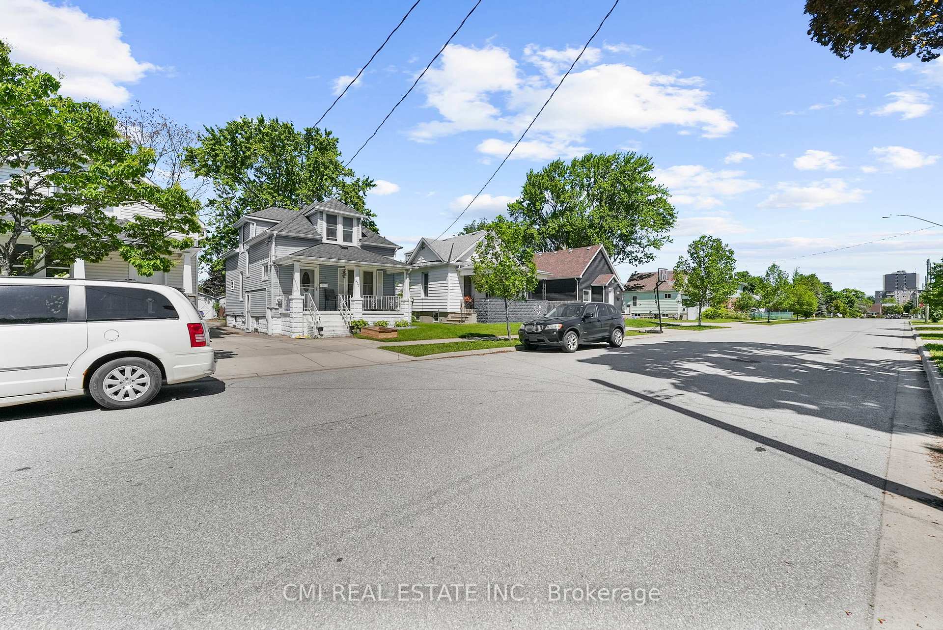 Photo 3 of 433 Lydia Street, Sarnia — HOMEH
