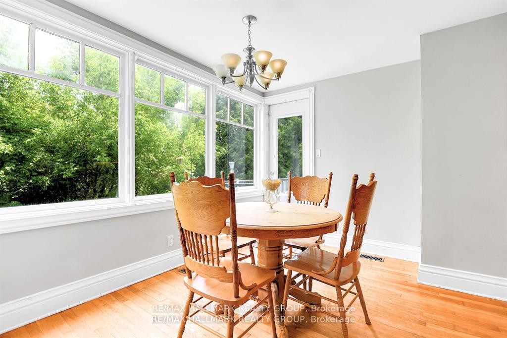 Photo 10 of 23 Davidson Drive, Ottawa, Rothwell Heights — HOMEH