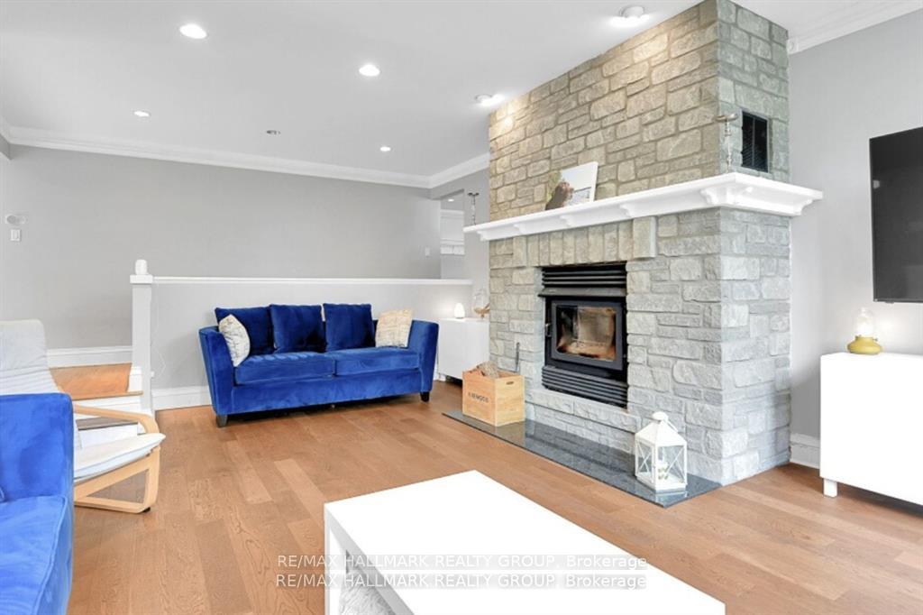 Photo 13 of 23 Davidson Drive, Ottawa, Rothwell Heights — HOMEH