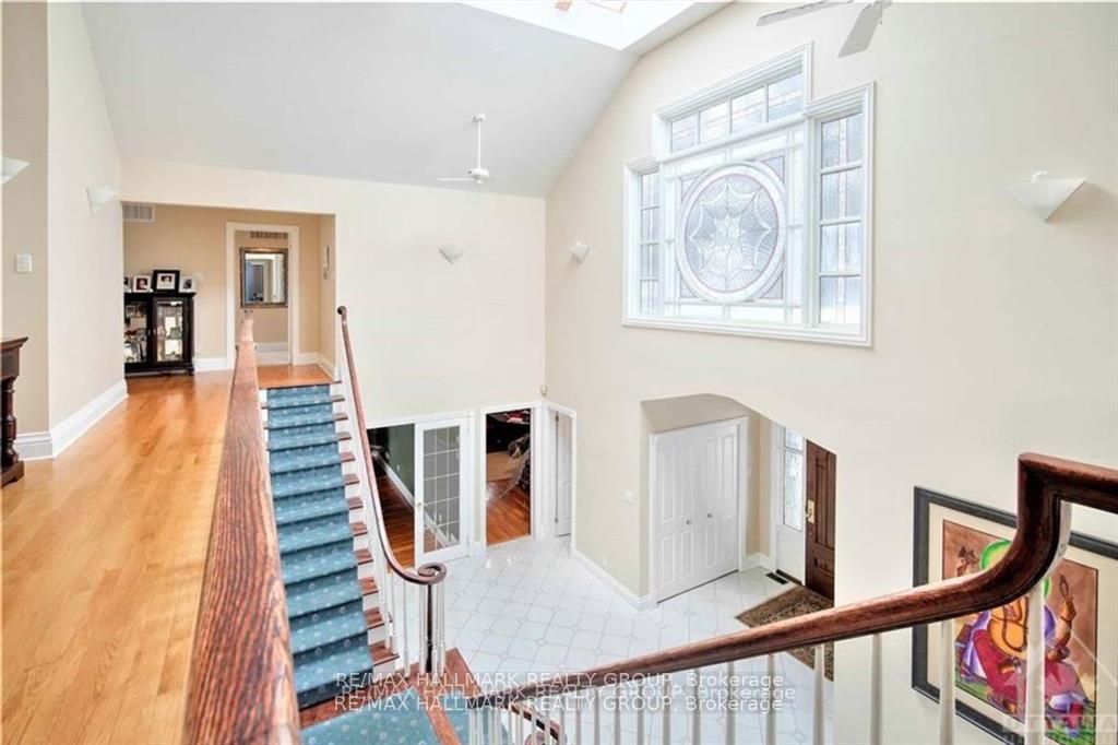 Photo 14 of 23 Davidson Drive, Ottawa, Rothwell Heights — HOMEH