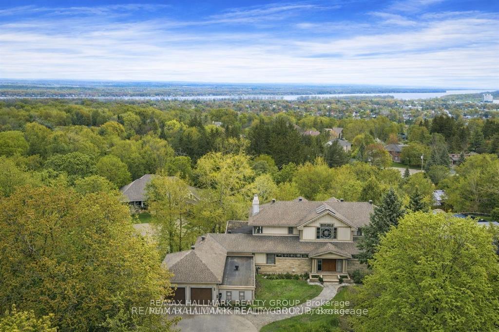 Photo 28 of 23 Davidson Drive, Ottawa, Rothwell Heights — HOMEH