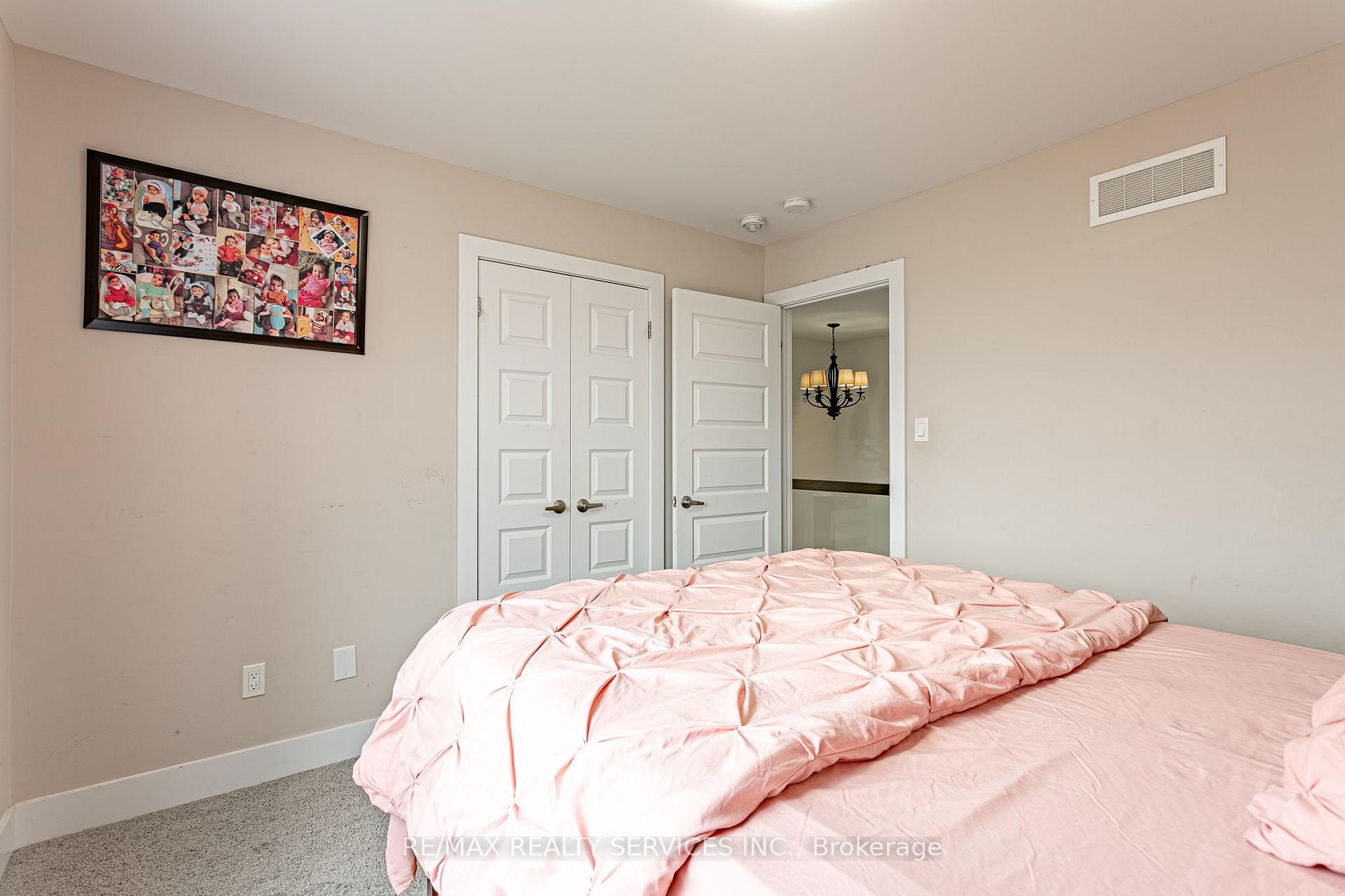Photo 25 of 2227 Evans Boulevard, London, South U — HOMEH