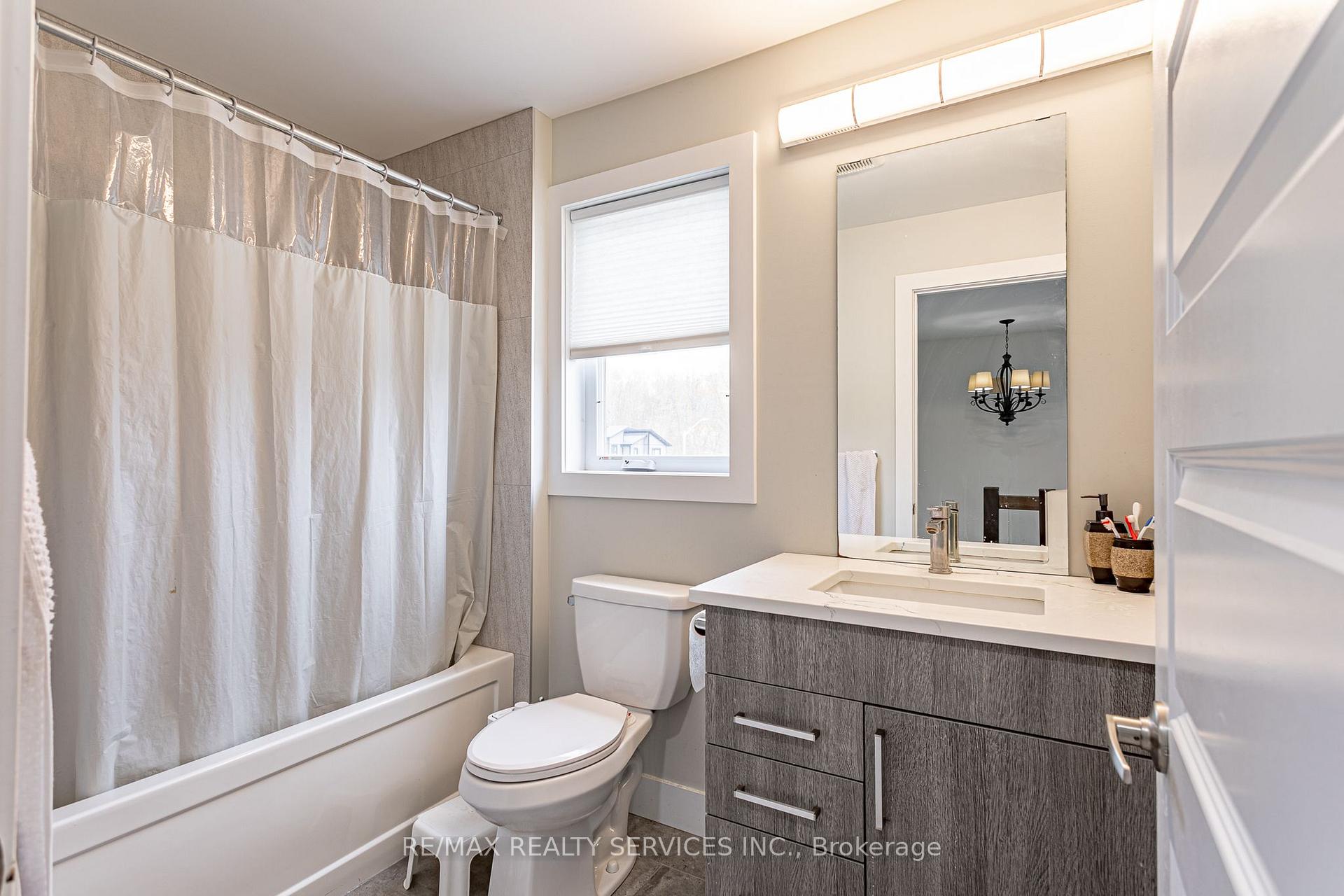 Photo 26 of 2227 Evans Boulevard, London, South U — HOMEH