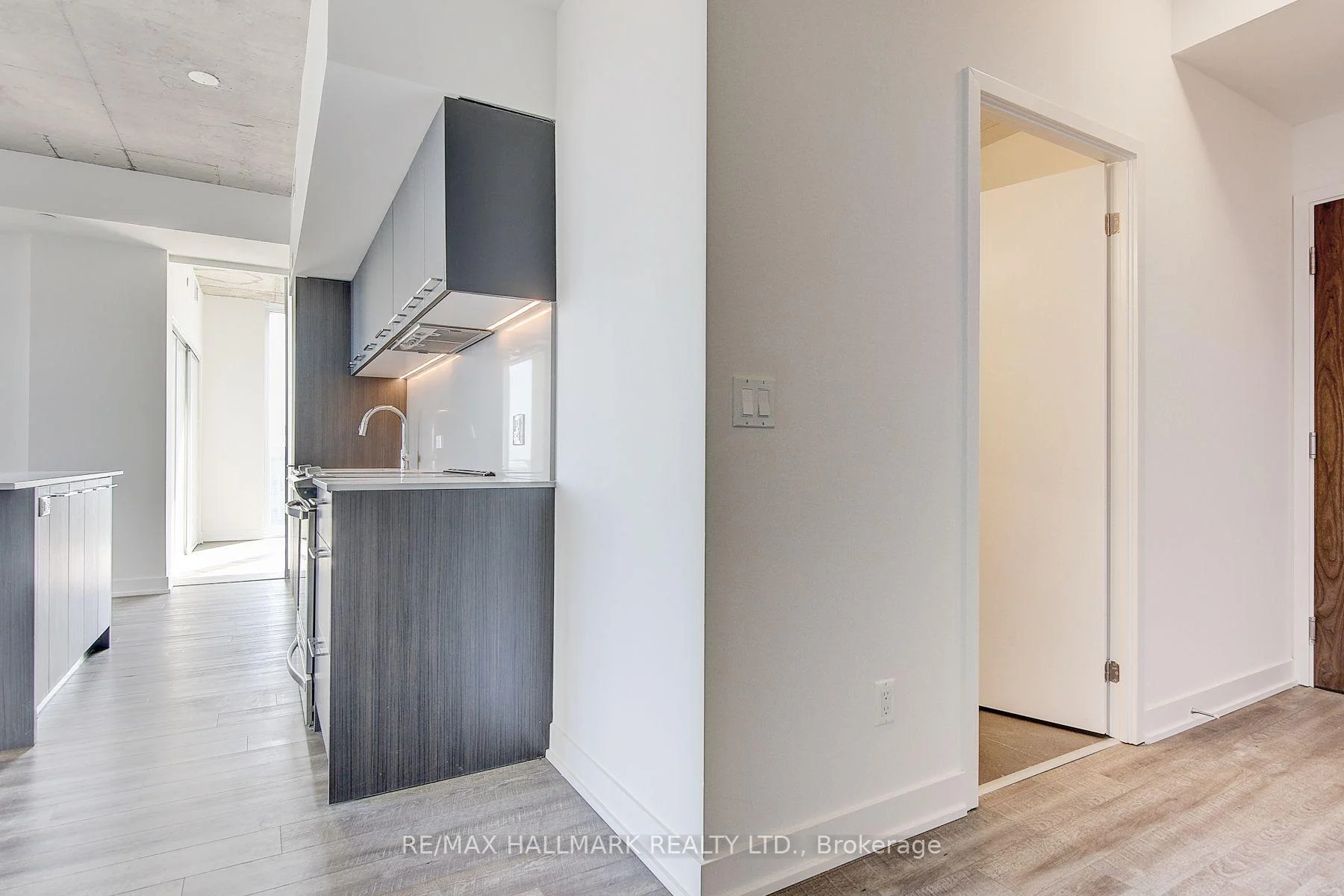 Photo 18 of Unit 804, 15 Baseball Place, Toronto, South Riverdale — HOMEH