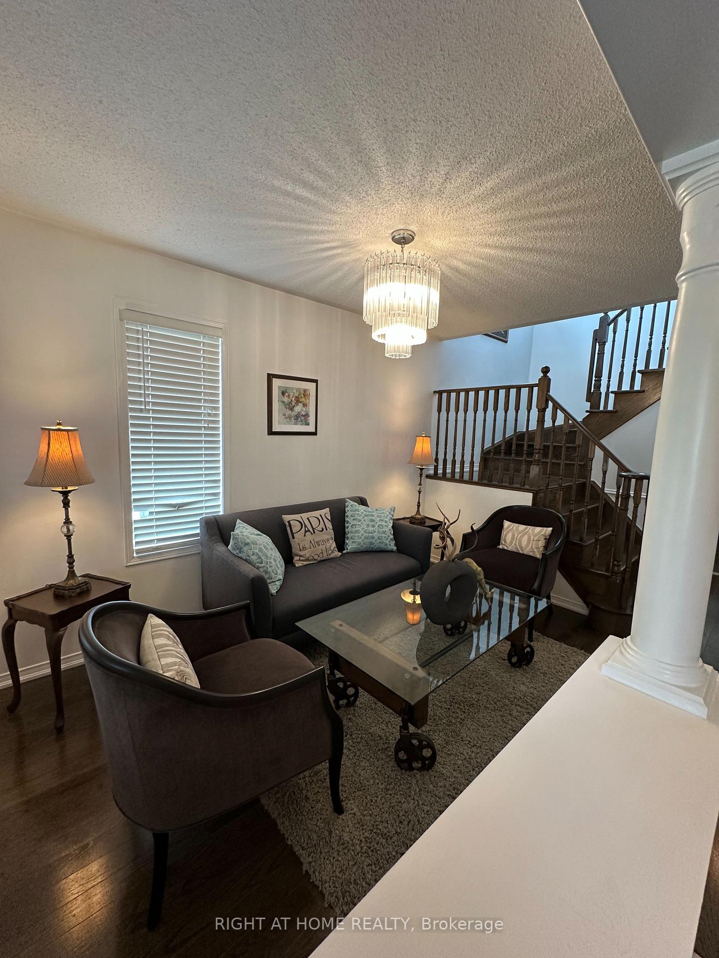 Photo 2 of 107 Norland Circle, Oshawa, Windfields — HOMEH