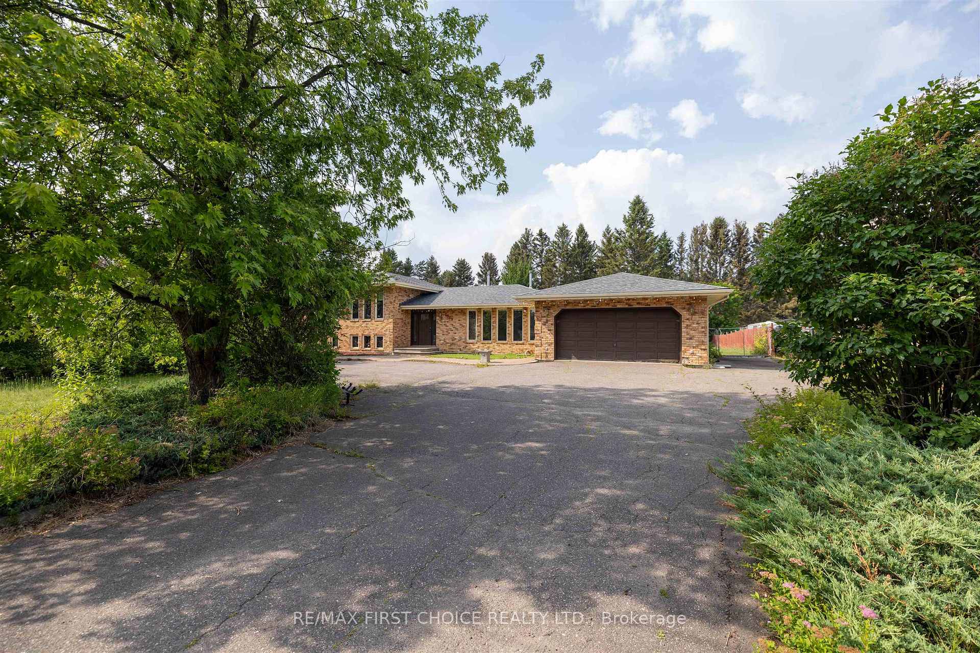Photo 3 of 2089 Otway Street, Thunder Bay, Rosslyn Road — HOMEH