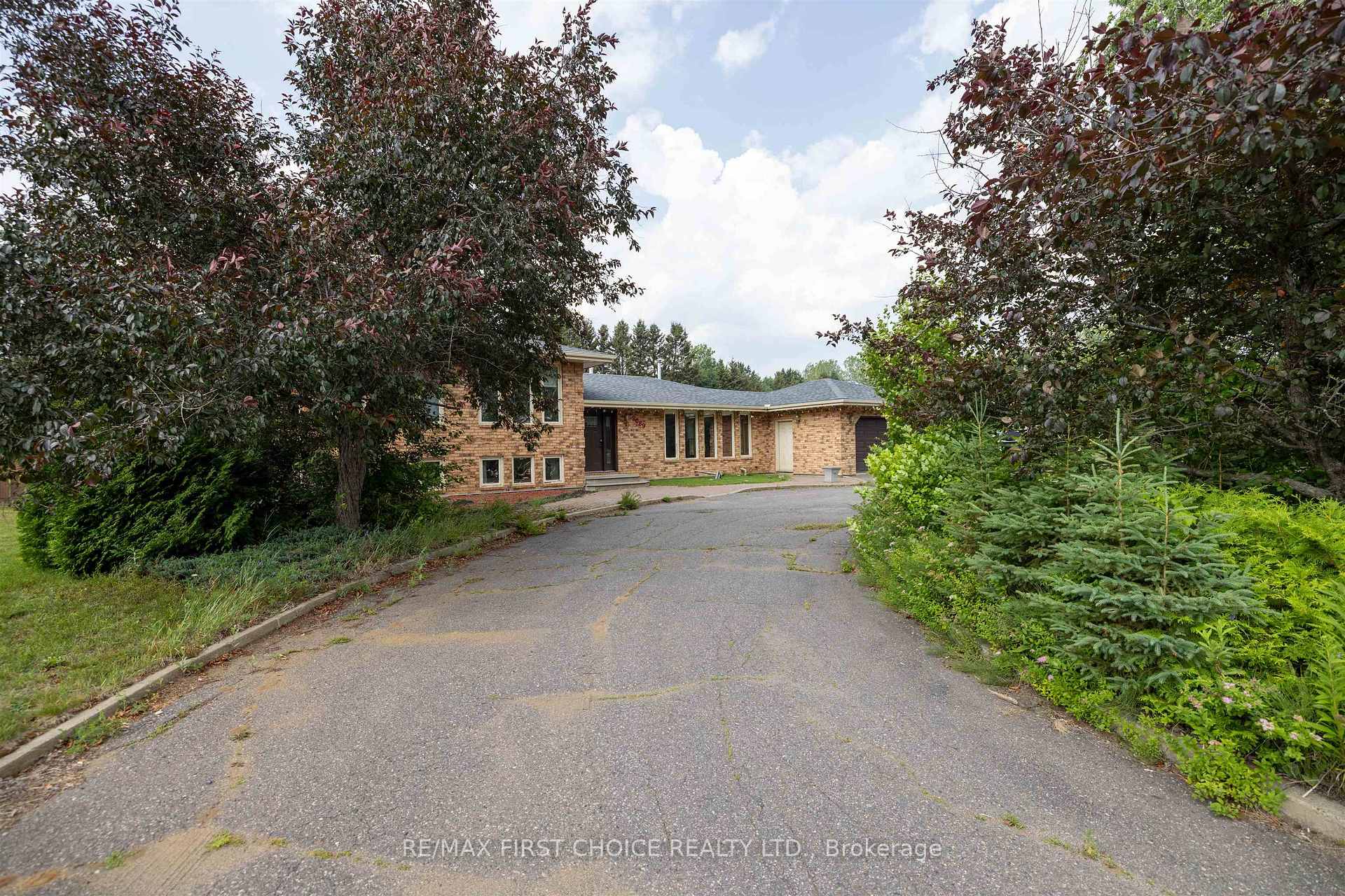 Photo 4 of 2089 Otway Street, Thunder Bay, Rosslyn Road — HOMEH