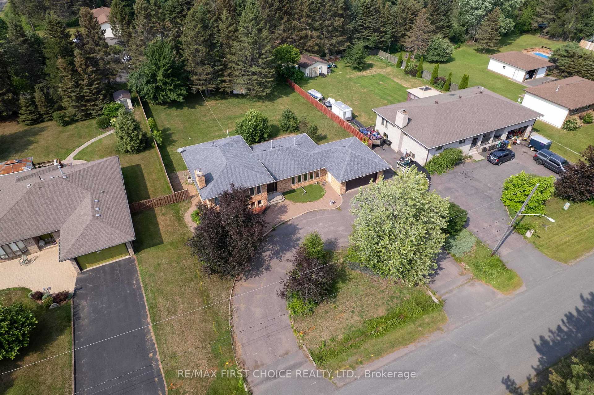 Photo 5 of 2089 Otway Street, Thunder Bay, Rosslyn Road — HOMEH