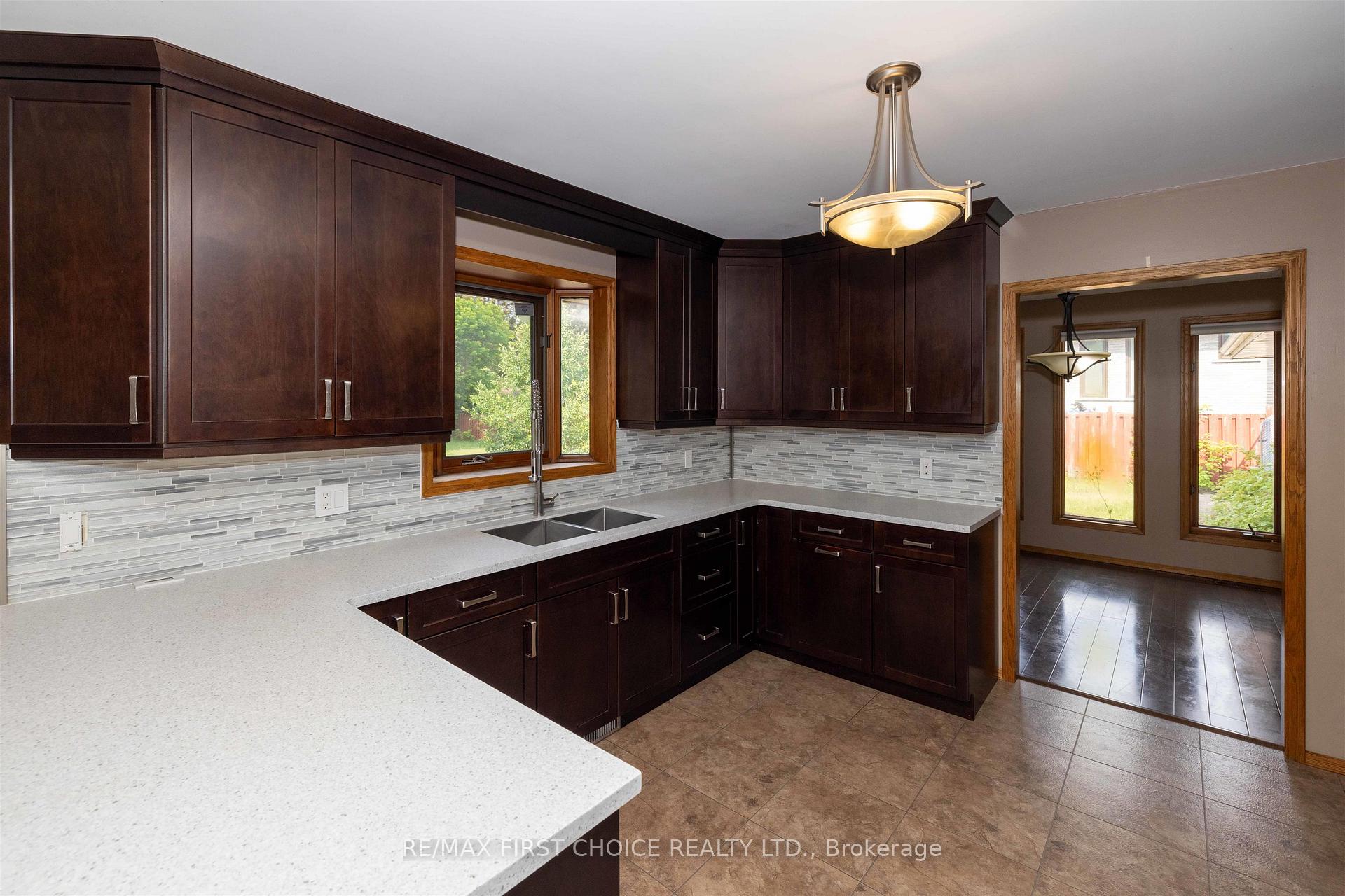Photo 17 of 2089 Otway Street, Thunder Bay, Rosslyn Road — HOMEH