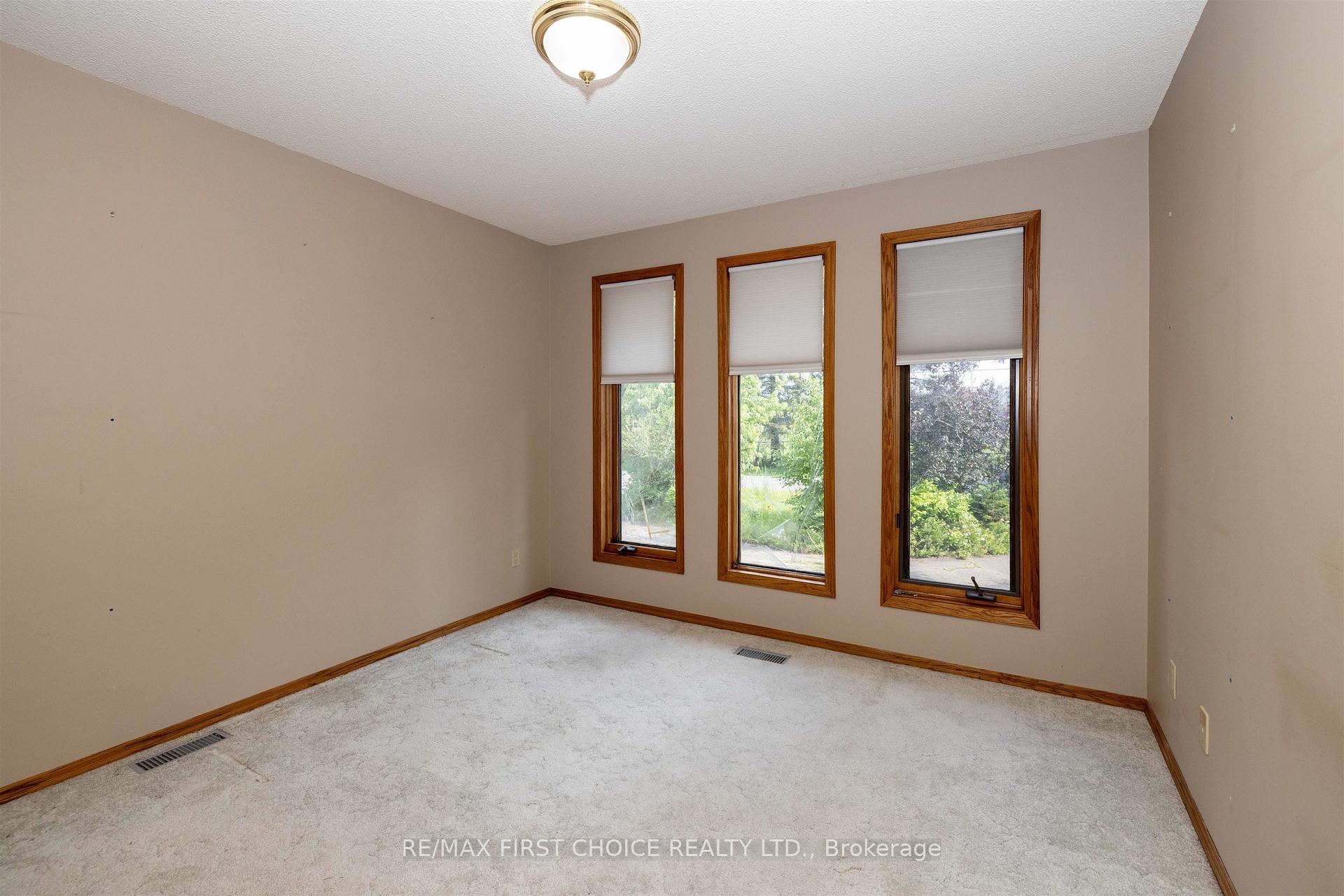 Photo 28 of 2089 Otway Street, Thunder Bay, Rosslyn Road — HOMEH