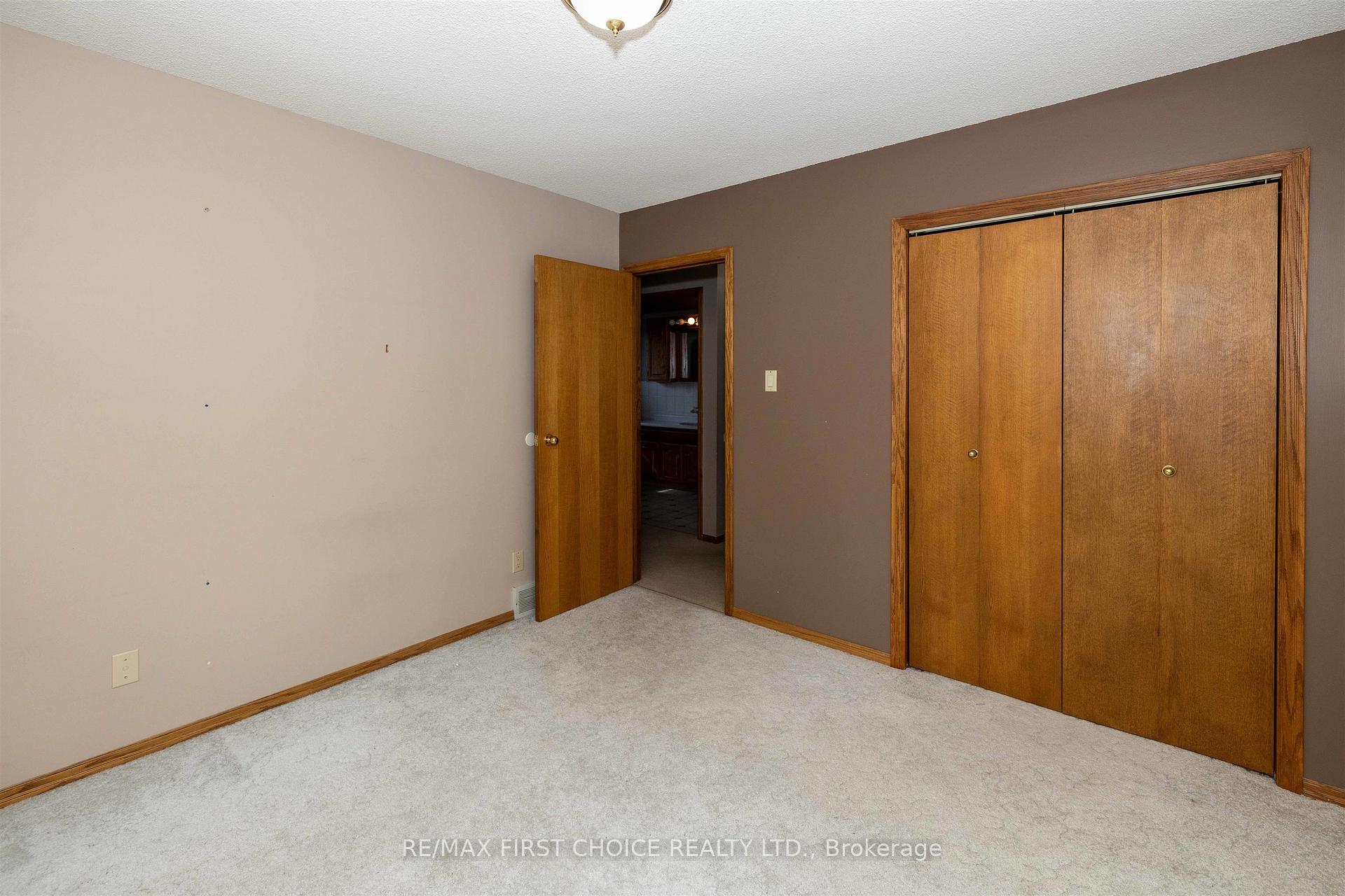 Photo 30 of 2089 Otway Street, Thunder Bay, Rosslyn Road — HOMEH