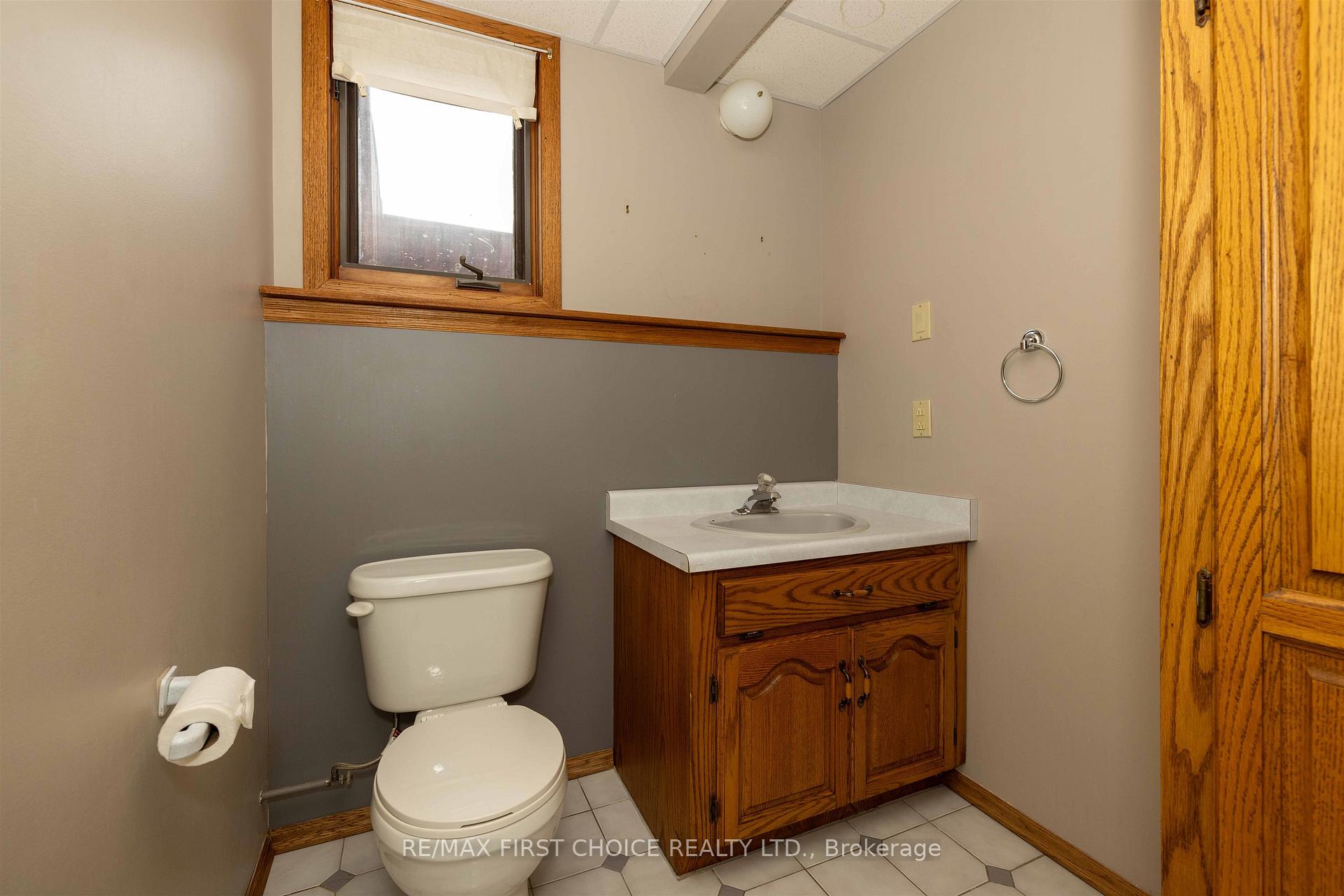 Photo 38 of 2089 Otway Street, Thunder Bay, Rosslyn Road — HOMEH
