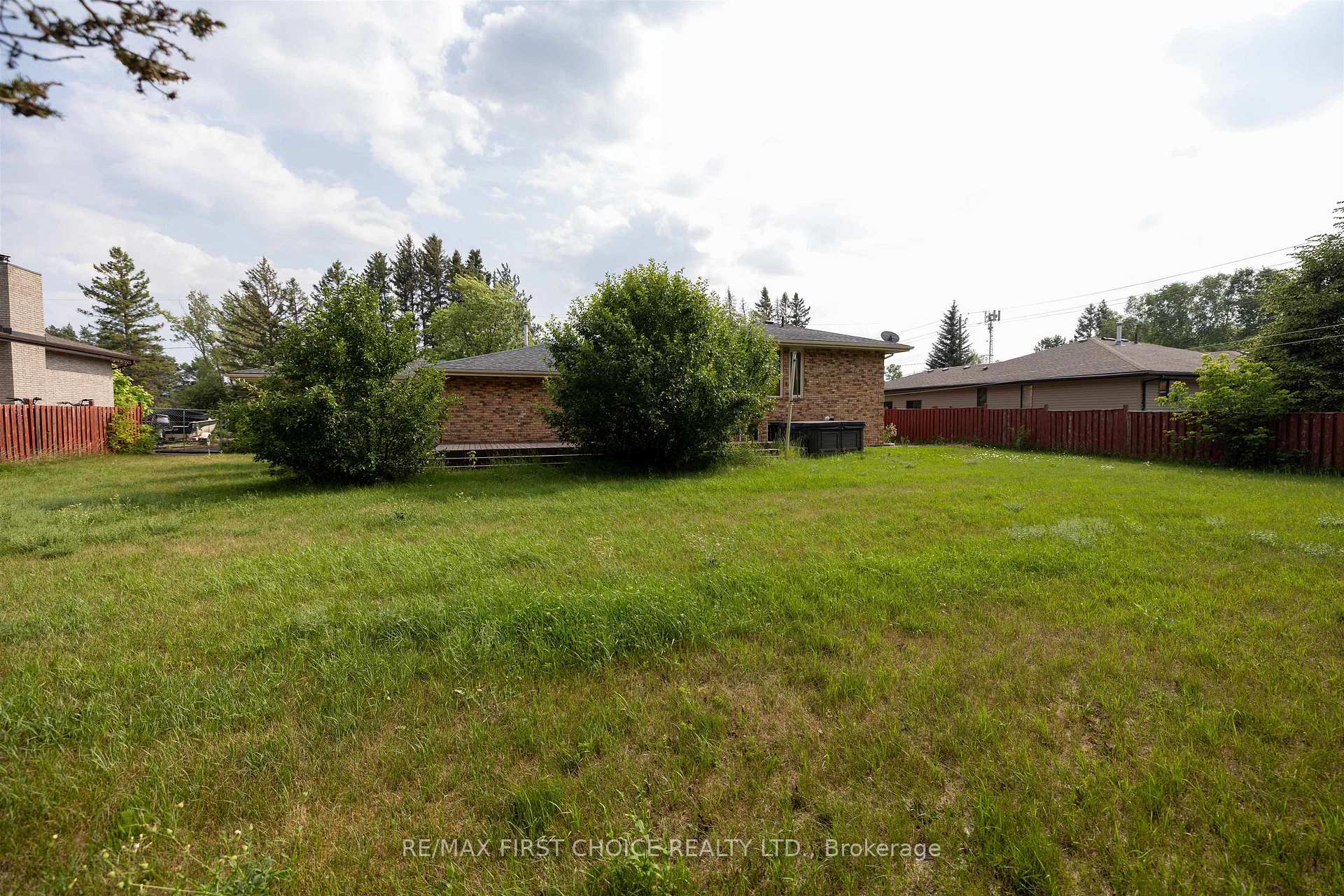 Photo 43 of 2089 Otway Street, Thunder Bay, Rosslyn Road — HOMEH