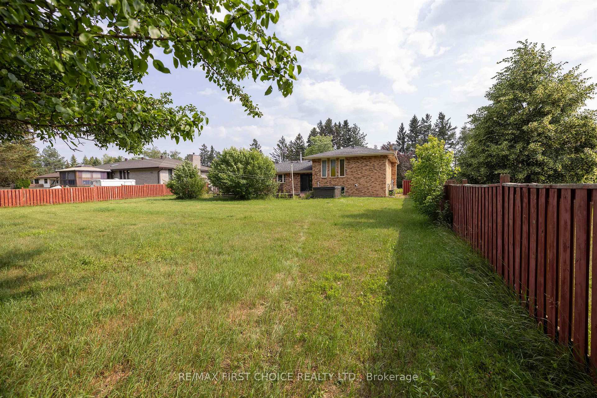 Photo 44 of 2089 Otway Street, Thunder Bay, Rosslyn Road — HOMEH