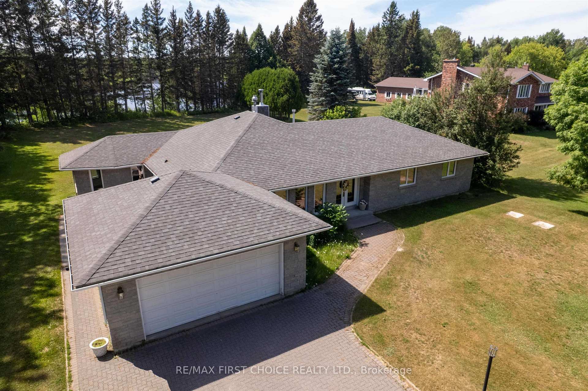 Photo 2 of 1155 Victor Street S, Thunder Bay, Rosslyn Road — HOMEH