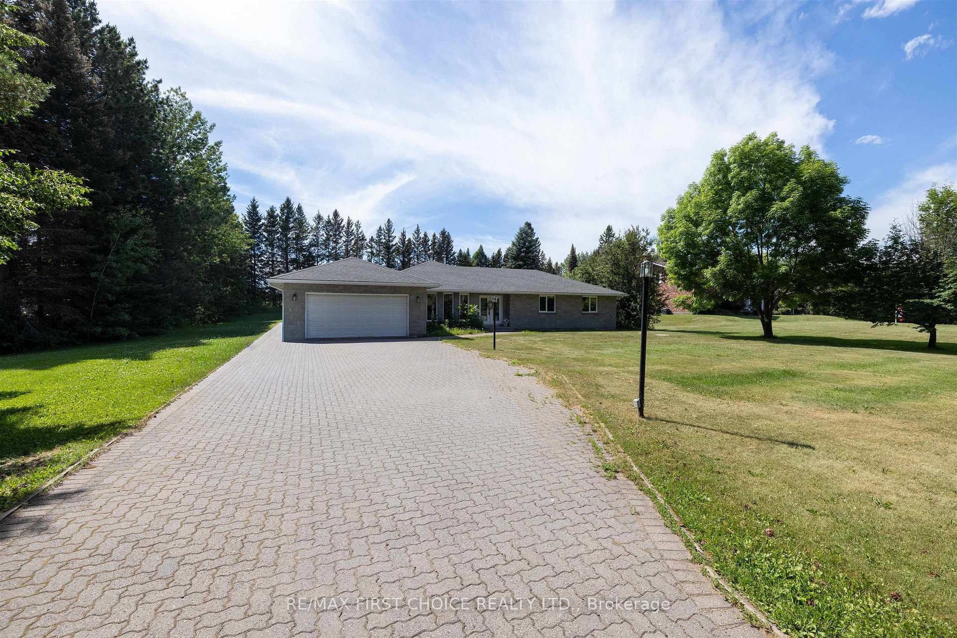 Photo 3 of 1155 Victor Street S, Thunder Bay, Rosslyn Road — HOMEH