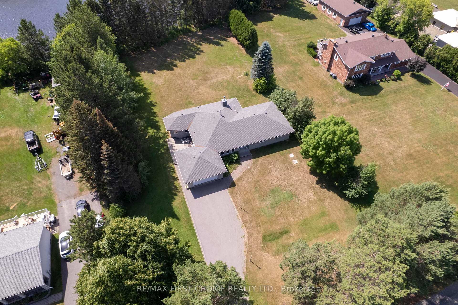 Photo 7 of 1155 Victor Street S, Thunder Bay, Rosslyn Road — HOMEH