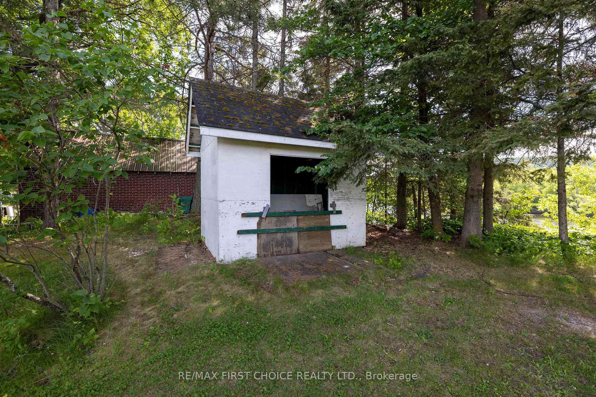 Photo 22 of 1155 Victor Street S, Thunder Bay, Rosslyn Road — HOMEH