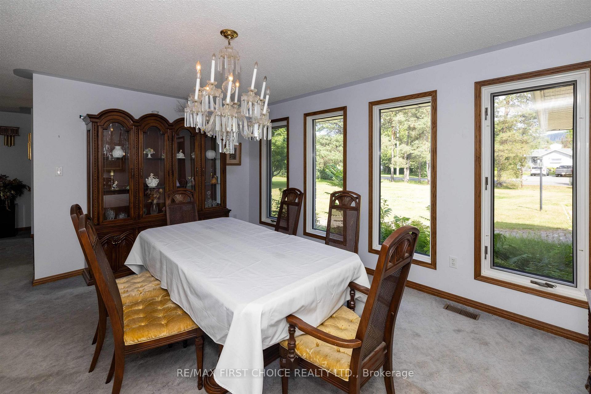 Photo 23 of 1155 Victor Street S, Thunder Bay, Rosslyn Road — HOMEH