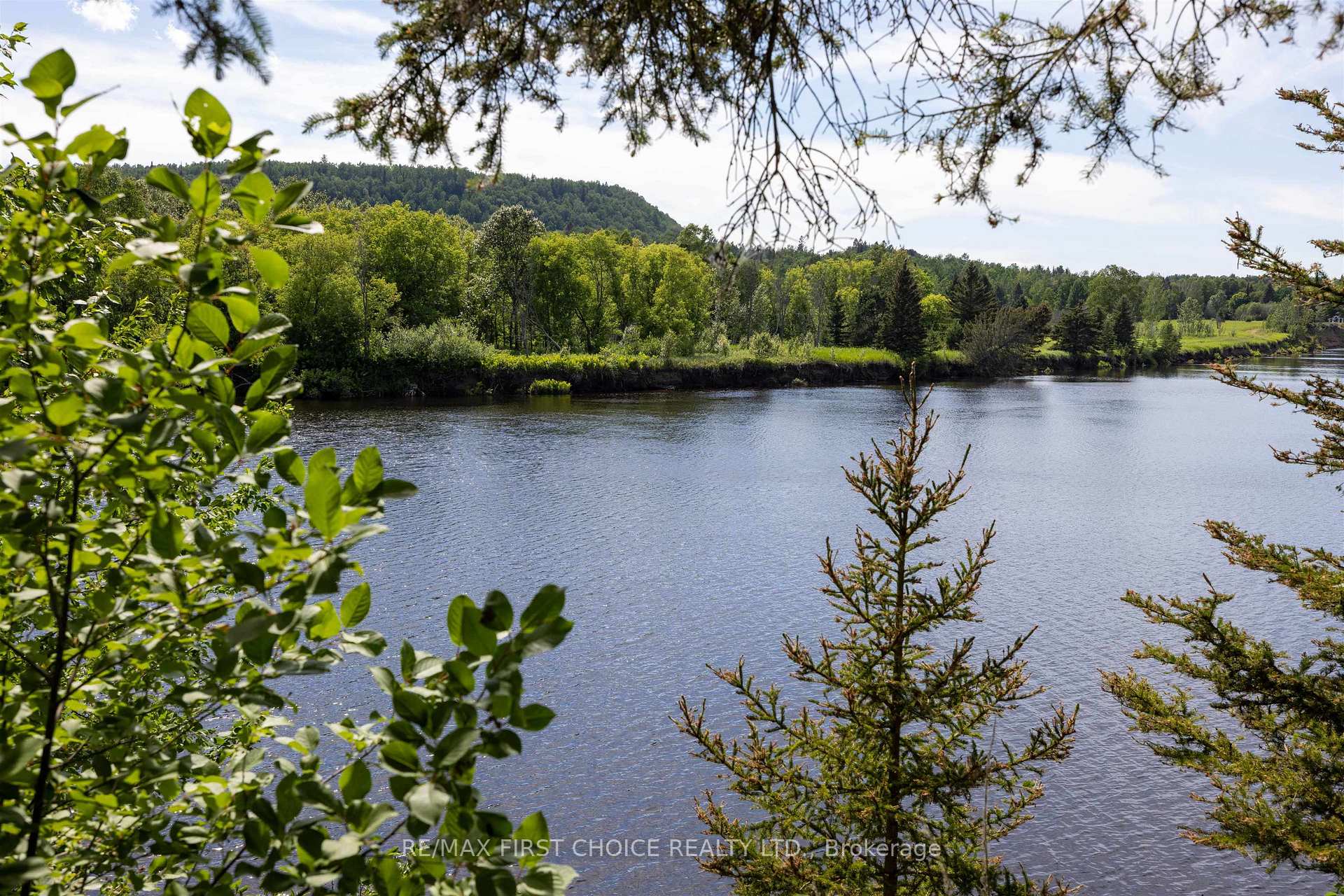 Photo 27 of 1155 Victor Street S, Thunder Bay, Rosslyn Road — HOMEH